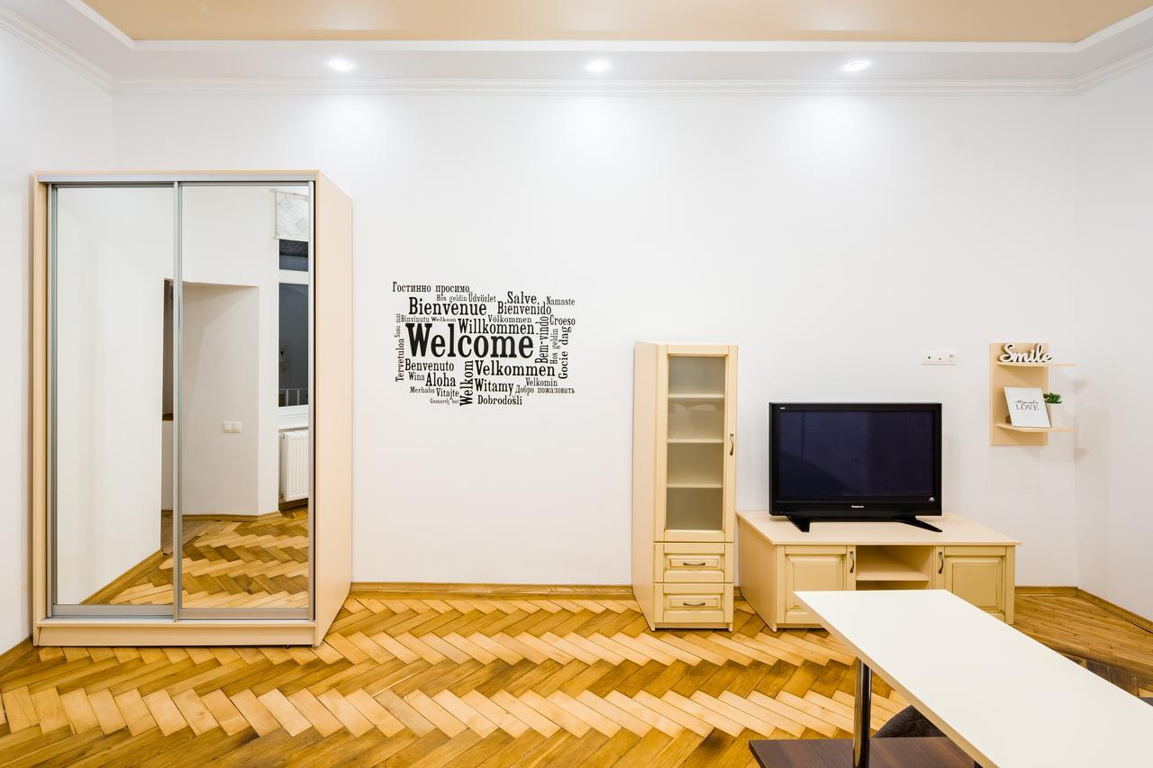 Bright And Cozy Apart With Balcony Leopoli Esterno foto