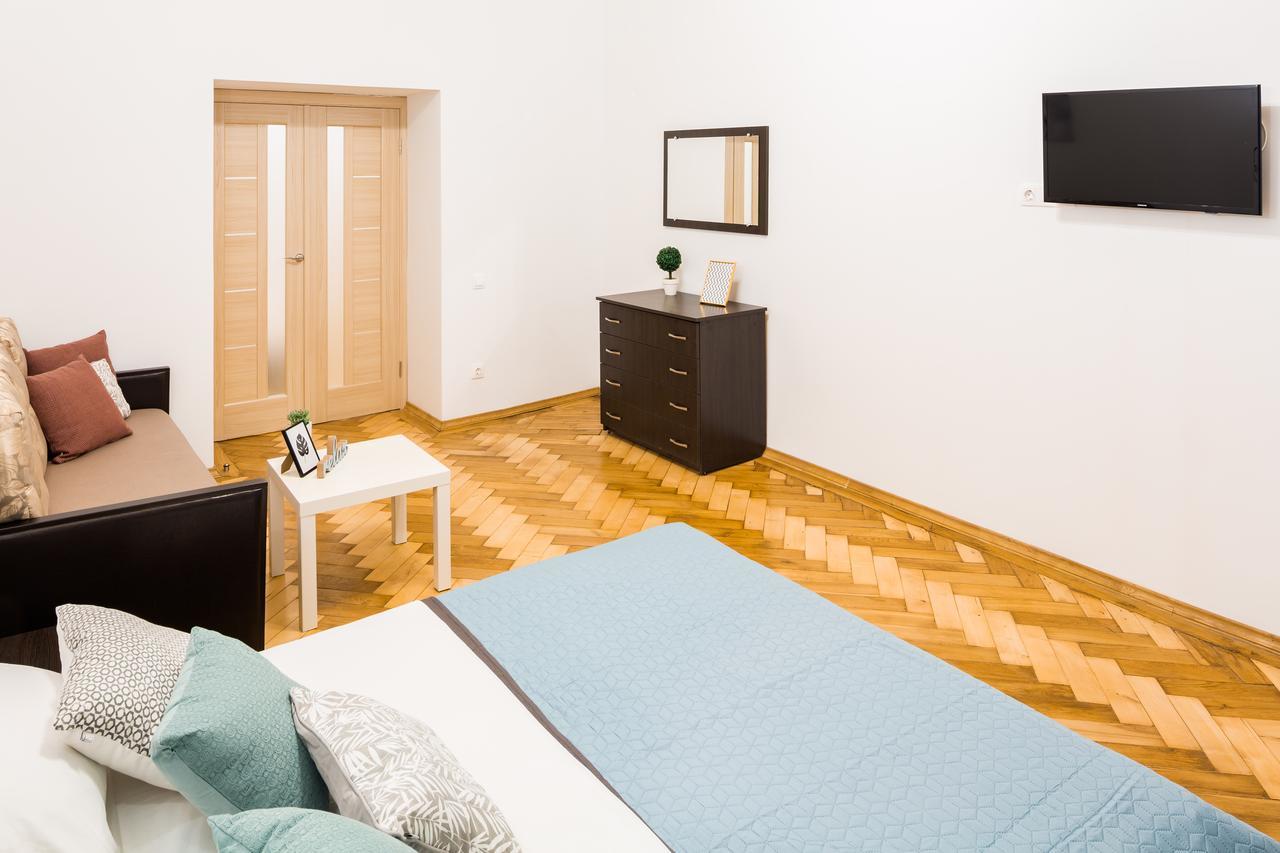 Bright And Cozy Apart With Balcony Leopoli Esterno foto