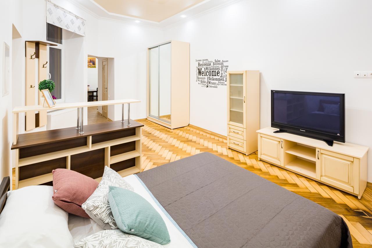 Bright And Cozy Apart With Balcony Leopoli Esterno foto